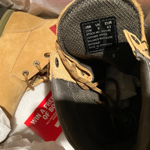 WOLVERINE 💦WATERPROOF 8" WORK BOOT 🥾SIZE 10, NEW WITH TAGS, SOFT TOE LEATHER - Picture 3 of 6